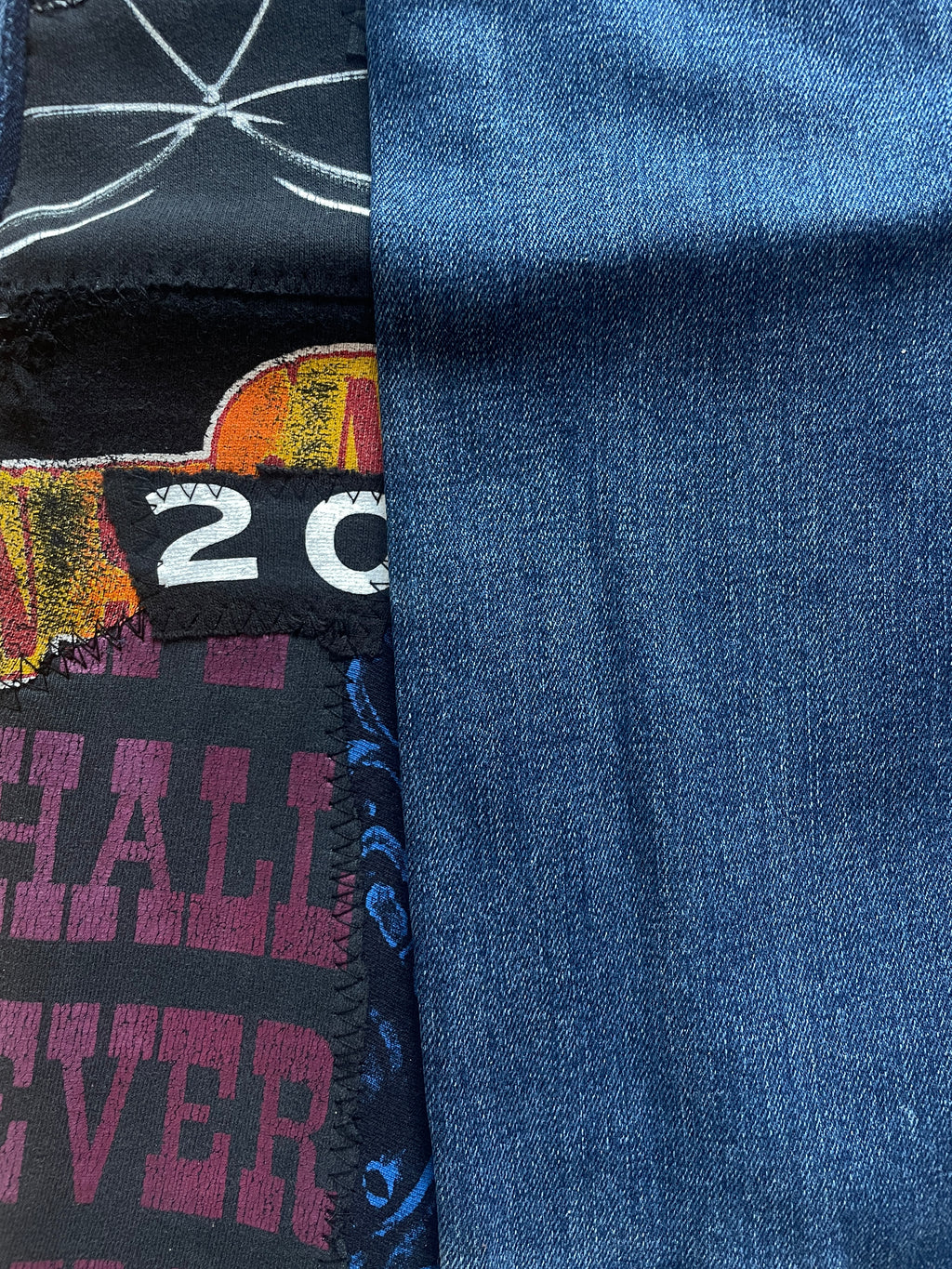 Violet skulls flare jeans