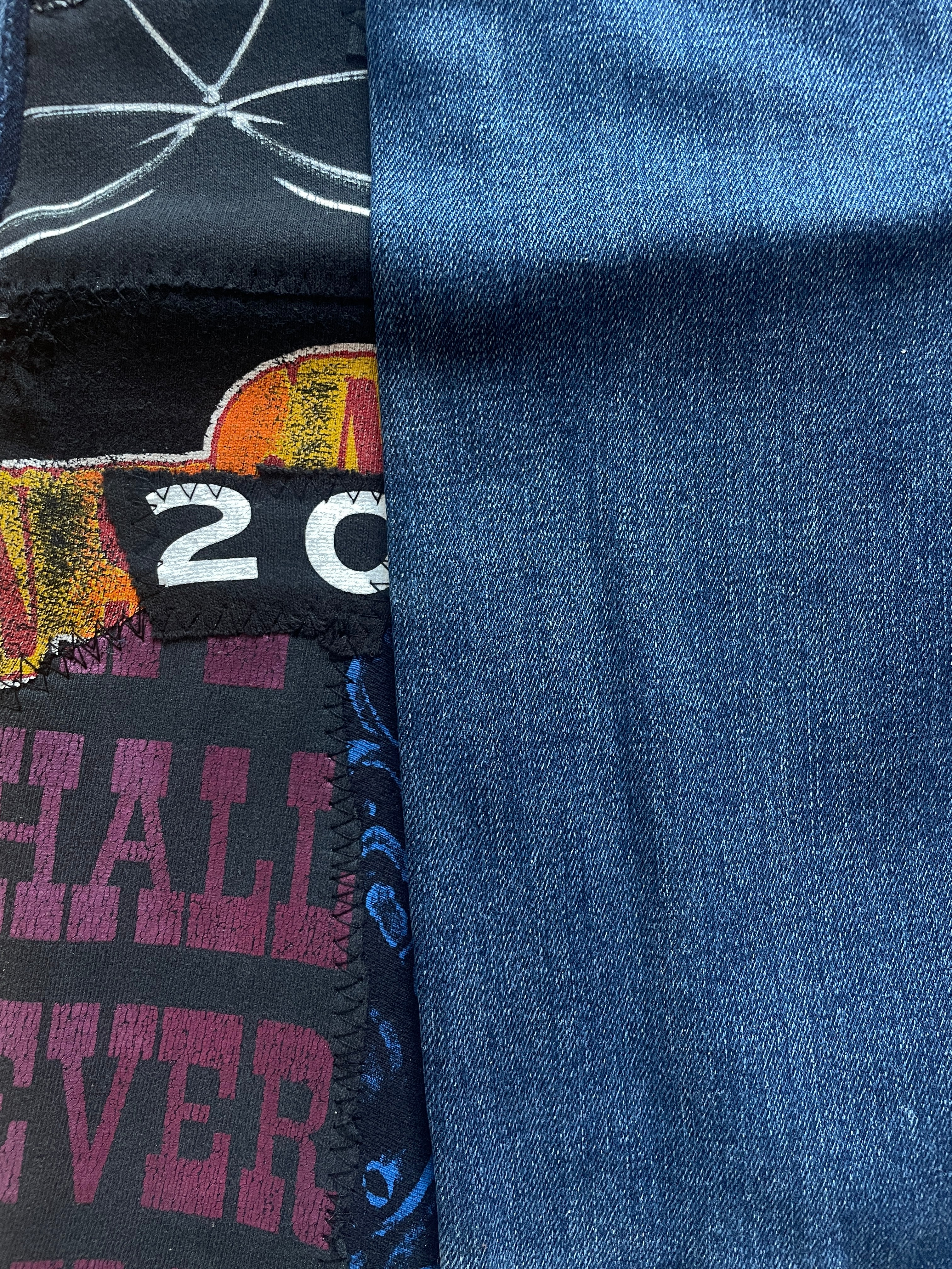 Violet skulls flare jeans
