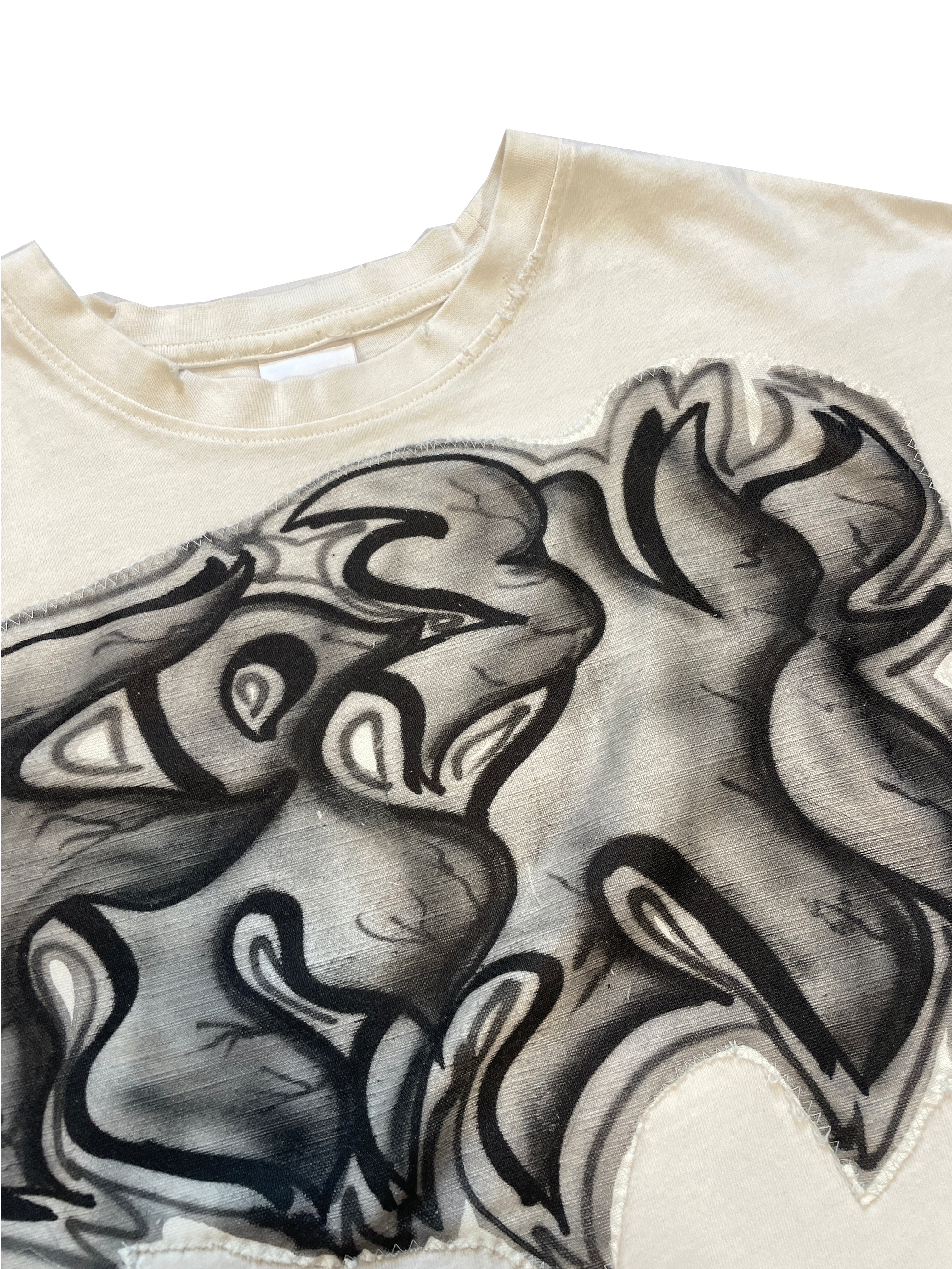 Legacy ss25 Graffiti crop tshirt